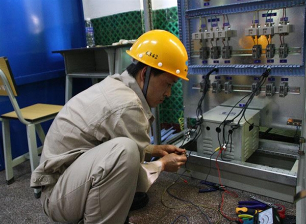 電氣設(shè)備安裝工職業(yè)技能培訓全攻略 從課程到認證的一站式服務